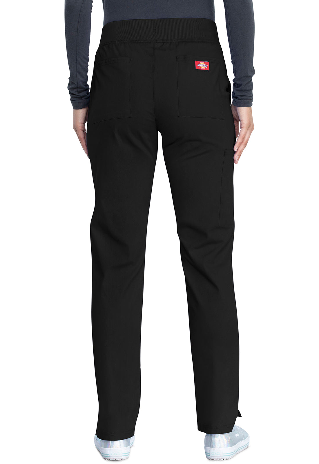 Pull-on broek met middelhoge taille en taps toelopende pijpen met elastische tailleband en cargozakken