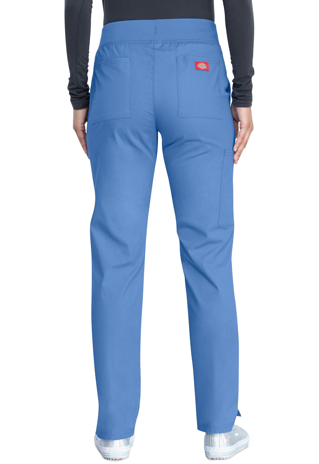 Pull-on broek met middelhoge taille en taps toelopende pijpen met elastische tailleband en cargozakken