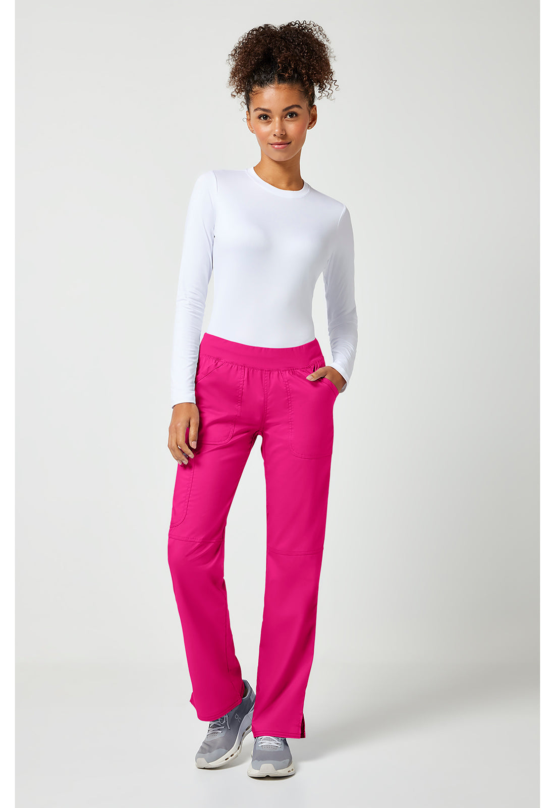Cherokee Workwear Pull-on broek met middelhoge taille en rechte pijpen met elastische tailleband en cargozak WWE110