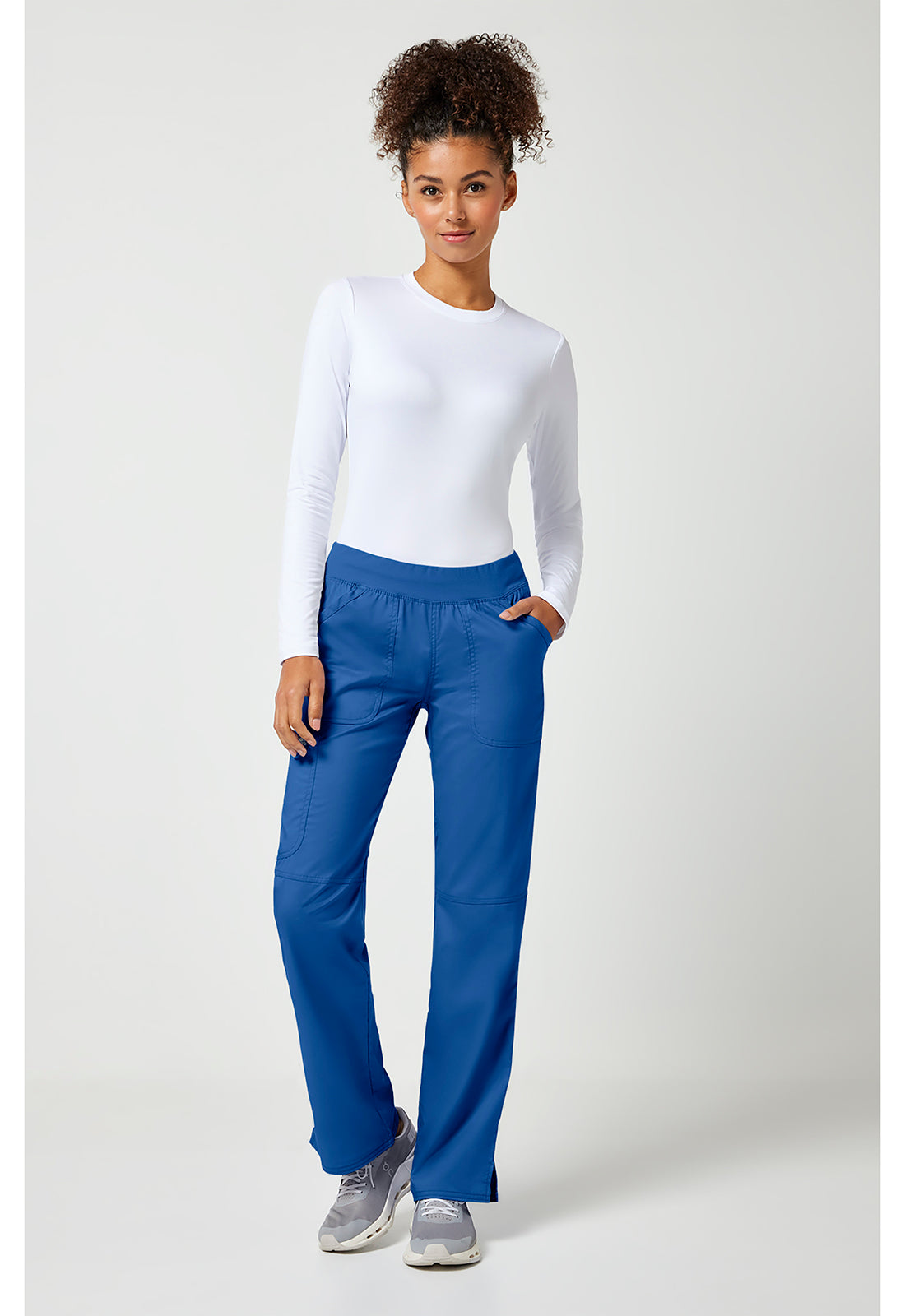 Cherokee Workwear Pull-on broek met middelhoge taille en rechte pijpen met elastische tailleband en cargozak WWE110