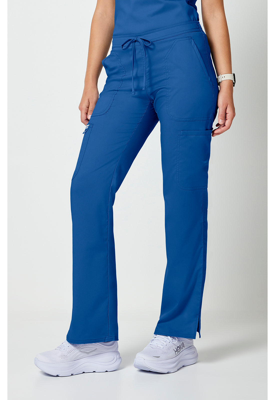Mid-rise jeans met gematigde uitlopende pijpen en trekkoord met cargozakken en 2-way stretch WWE120